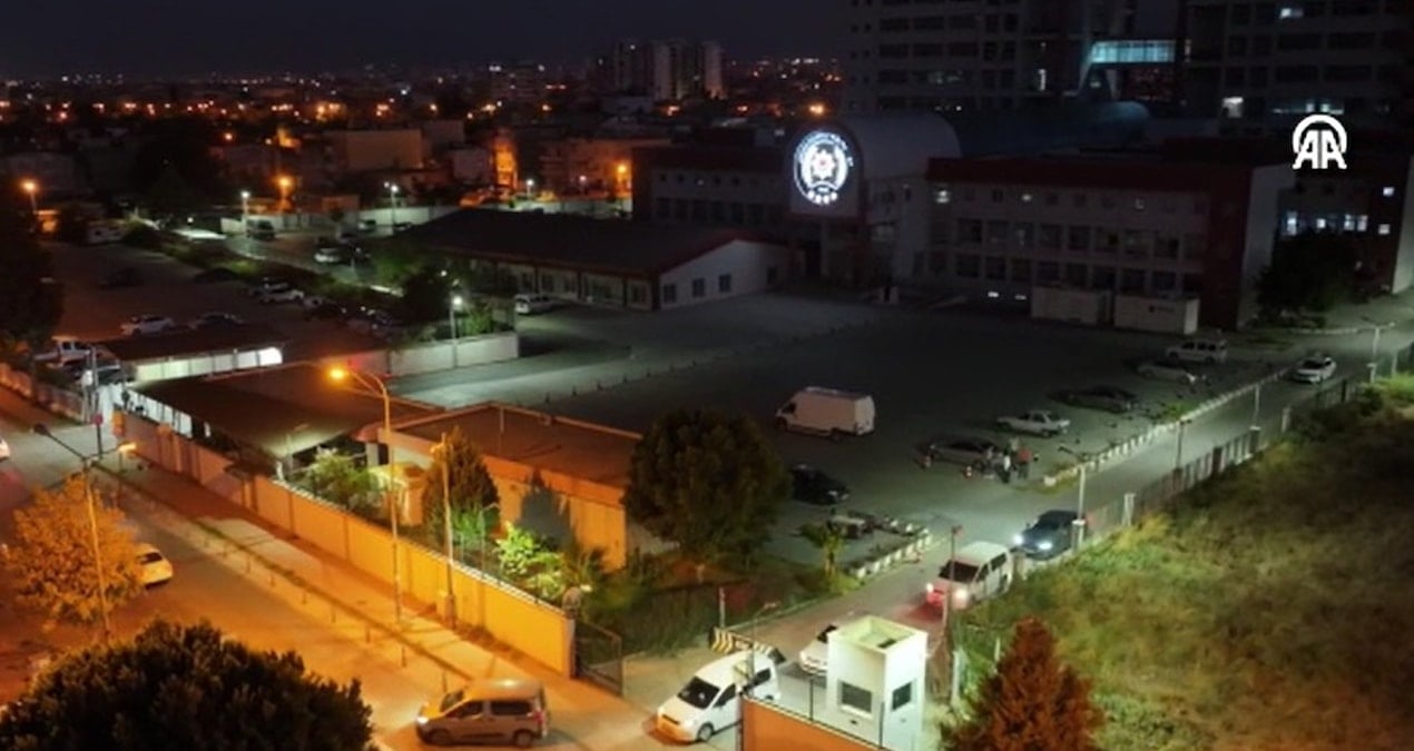 adanada tefecilik operasyonu 3 kisi tutuklandi tGWf4Esh