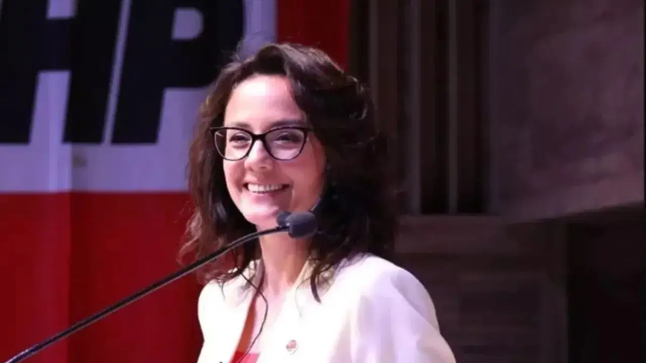 gonca koksal arasin ailesine molotoflu saldiri 4 kisinin tutuklandigi olayda yanlis daire iddiasi mdJ4pPaz