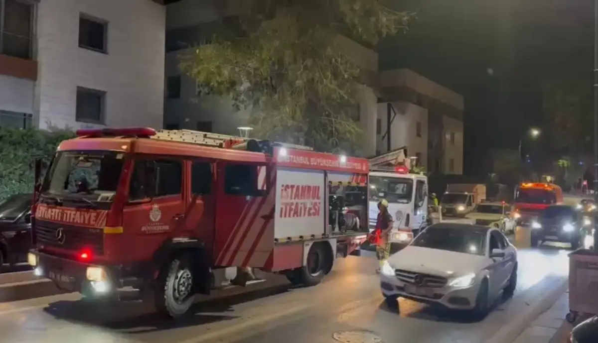 kadikoyde otomobil takla atti 2 yarali R74NZ6sO