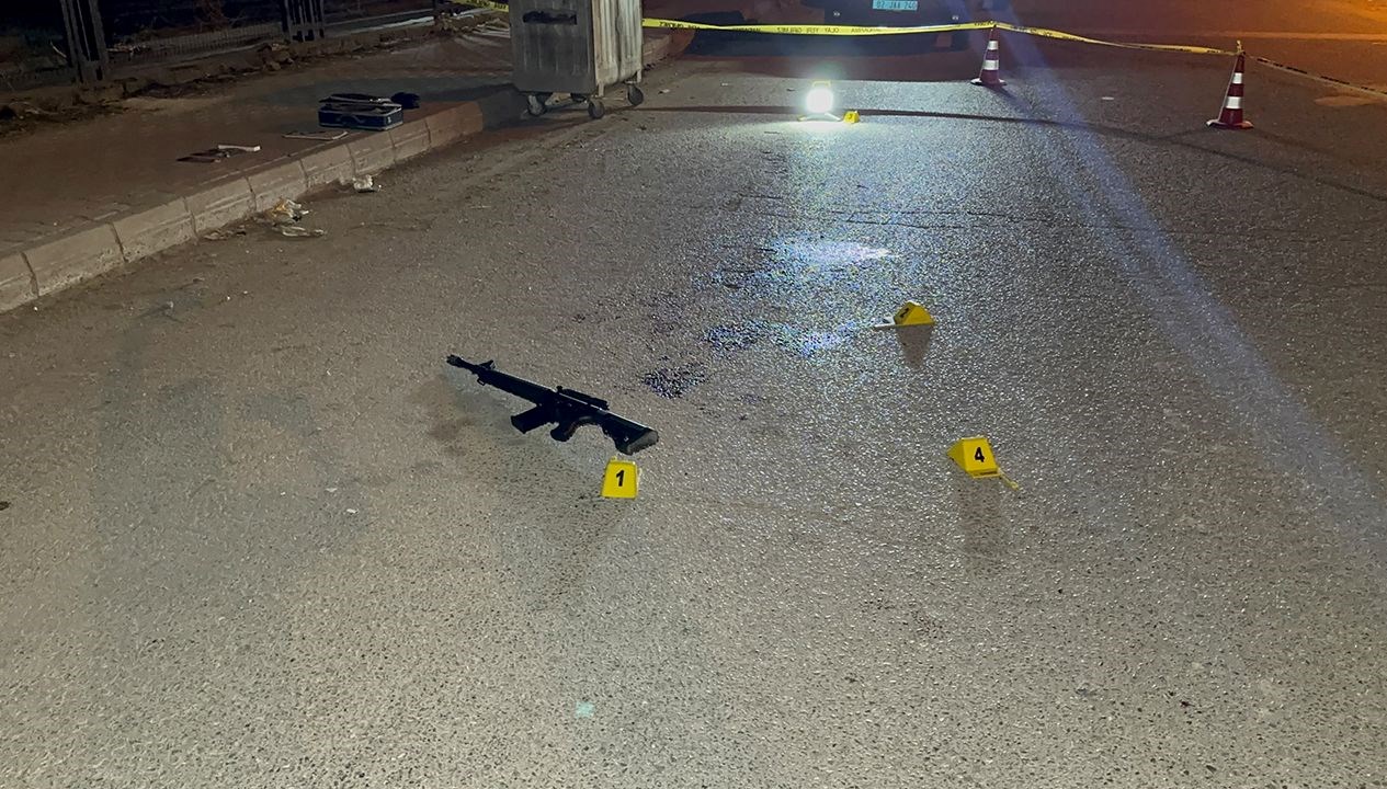 sokak ortasinda otomatiktufekle infaz ZaARsdRi