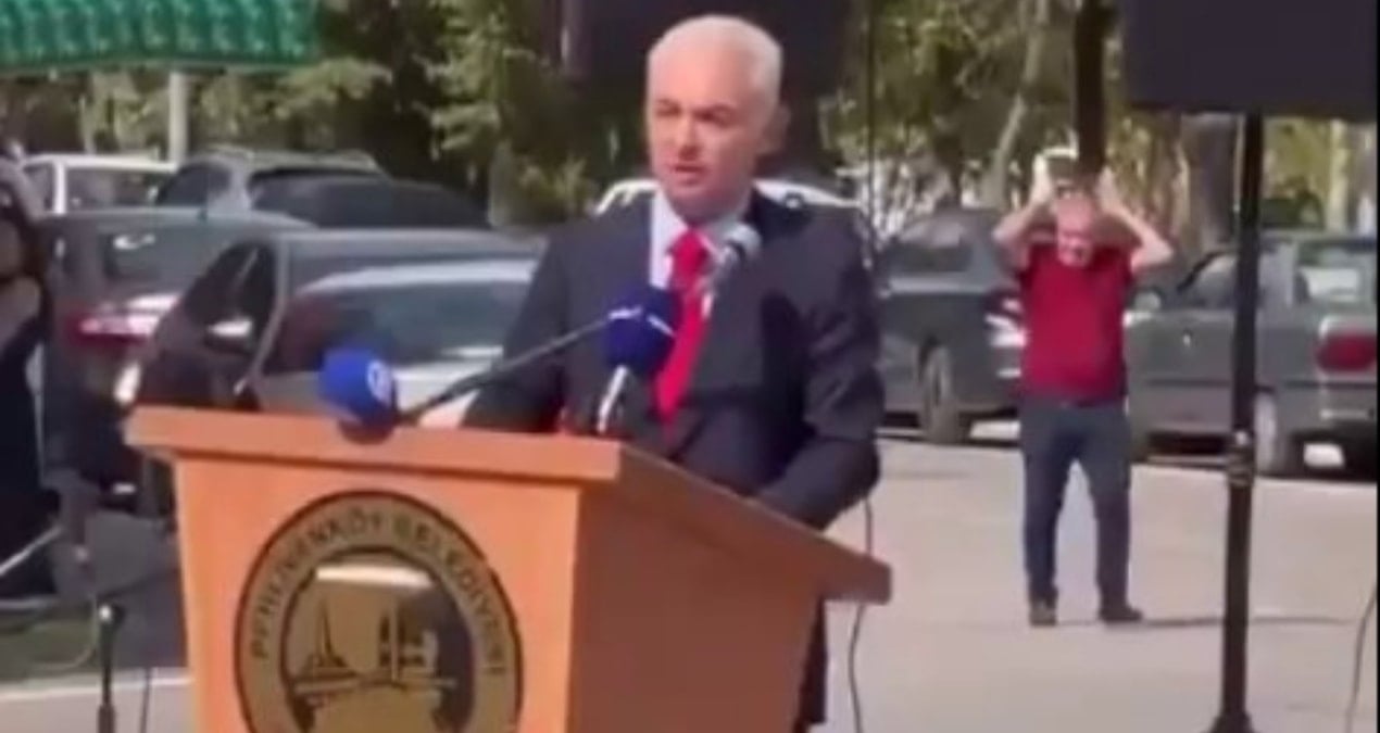 vali erdogani yere goge sigdiramadi sozleri tepki cekti Gx7lDZuW