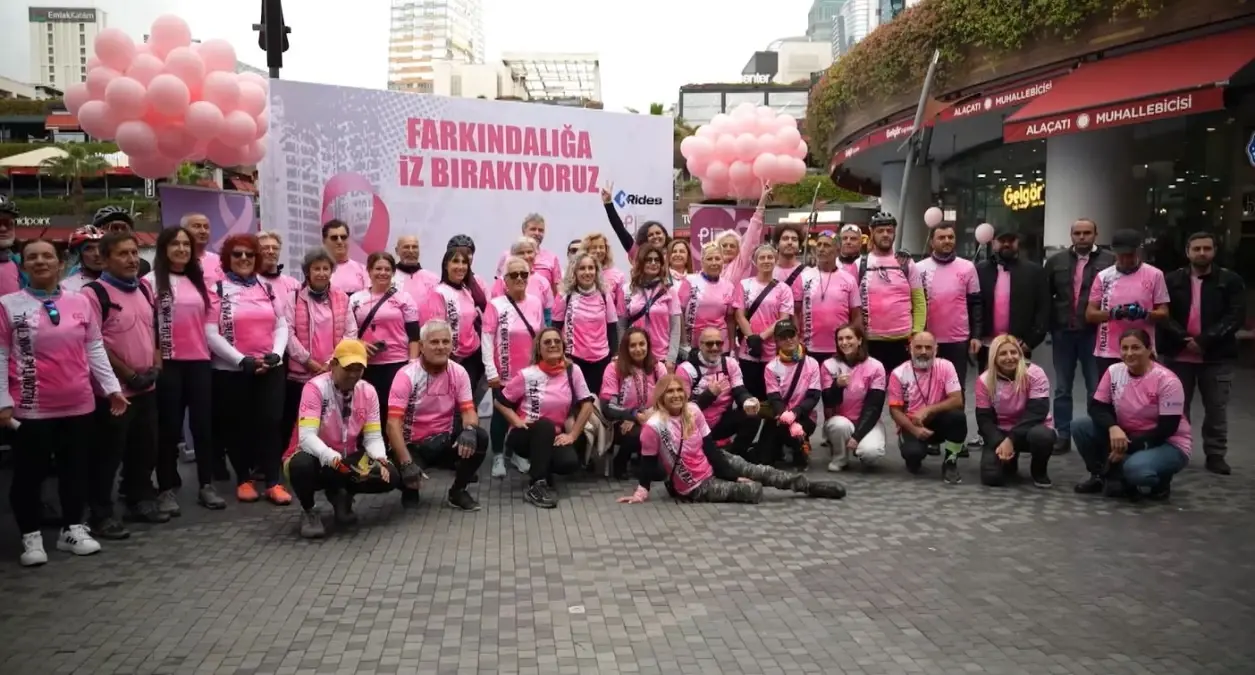 kadikoyde meme kanseri farkindalik turu duzenlendi cAJgXkQ8.jpg