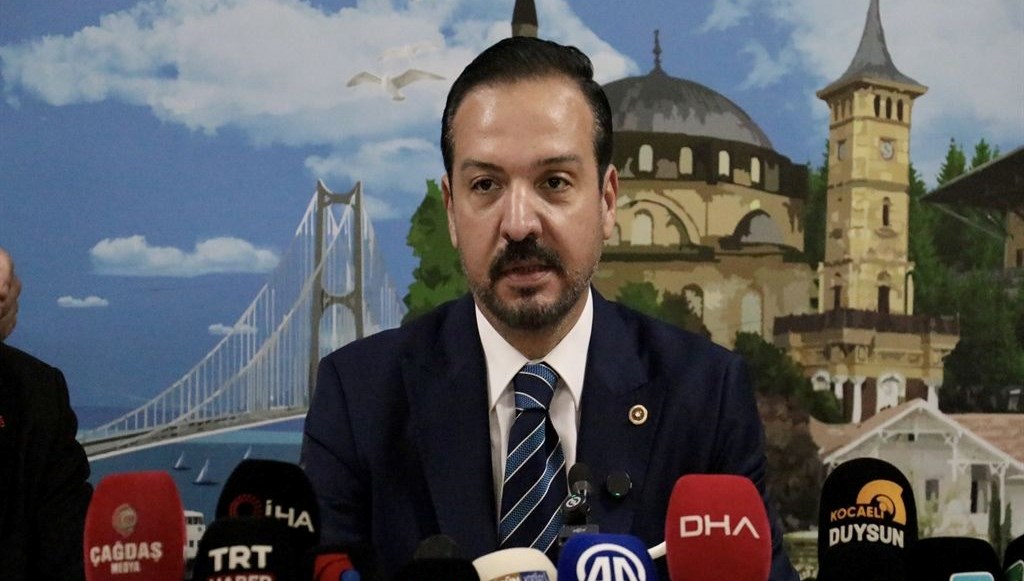 kursad zorludan meclisteki ocalan sloganlarina tepki kabul edilemez k4a9lhHj