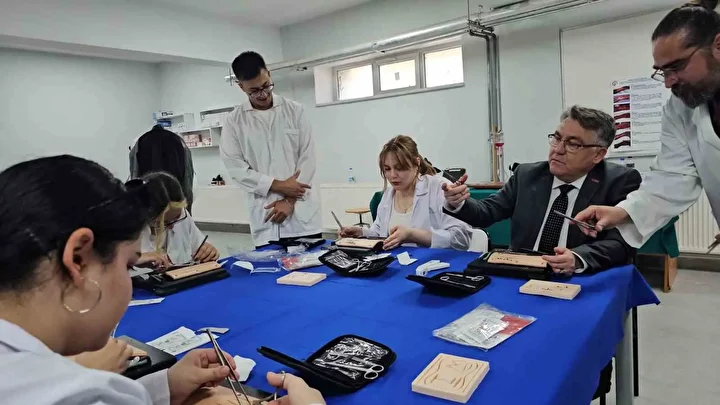 Öğrencilerin Eğitimine Destek