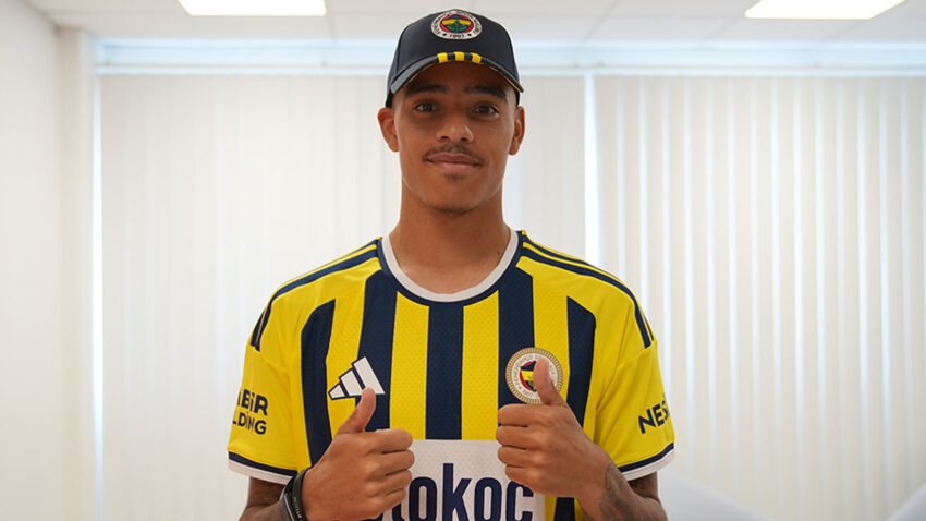 Fenerbahcenin yeni transferi greenwood istanbula geldi trvhELaY